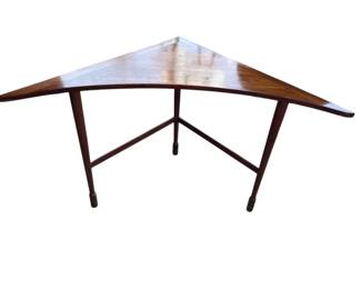 Lot # : 213z - Vintage MCM wood corner table
