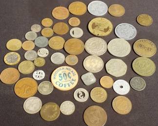 Lot # : 565 - Group of foreign coins

