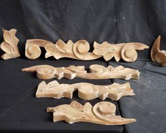 Lot # : 730 - Group of carved wood items
