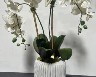 Lot # : 409 - Artificial orchid planter
