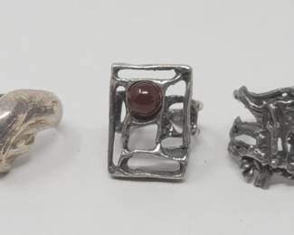 Lot # : 519 - Three sterling silver rings
