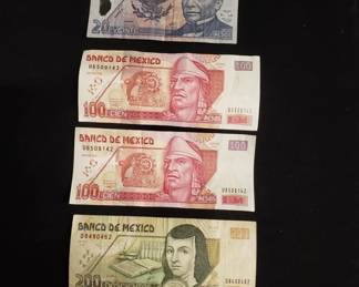 Lot # : 394 - Vintage Mexican currency, 4 bills

