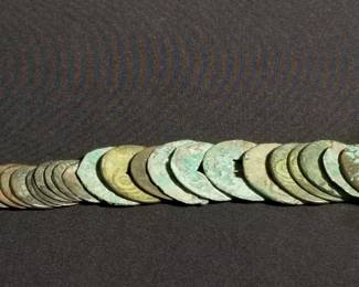Lot # : 212 - Group of antique Asian bronze coins
