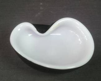 Lot # : 130 - Vintage hand blown glass bowl
