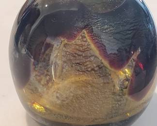 Lot # : 250s - Vintage signed handmade glass paperweight
