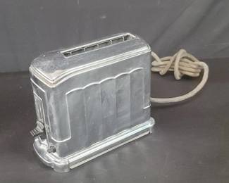 Lot # : 377 - Art Deco chrome toaster
