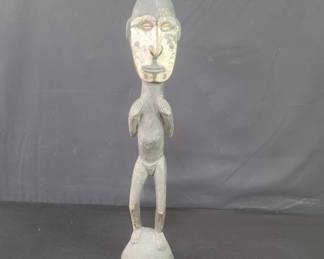 Lot # : 728 - Vintage African carved wood sculpture
