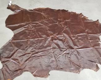 Lot # : 580 - Large leather hide
