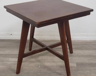 Lot # : 650 - Mid century modern swivel side table
