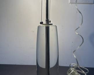 Lot # : 498 - Modern acrylic table lamp
