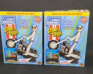 Lot # : 470 - Pair of Evel Knievel stunt cycle energizer
