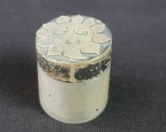 Lot # : 378 - Antique sterling silver pill box
