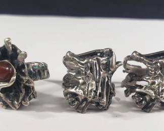 Lot # : 500 - 3 Sterling silver rings
