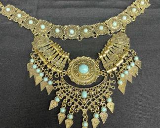 Lot # : 477v - Gold-tone Boho necklace
