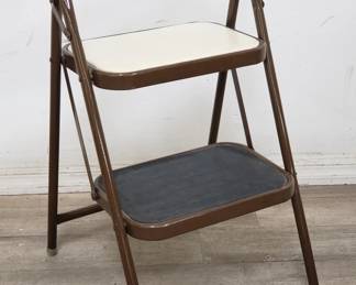 Lot # : 702 - Vintage step stool
