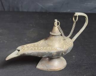 Lot # : 269 - Vintage Persian brass oil lamp
