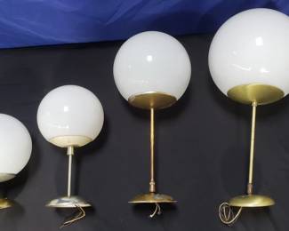 Lot # : 404 - Group of mid-century modern pendant light fixtures
