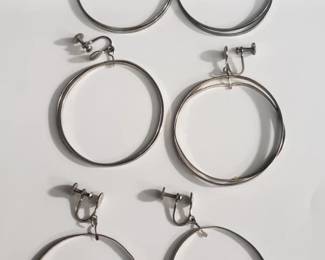 Lot # : 281 - 3 Pairs of silver hoop earrings
