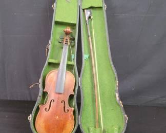 Lot # : 610 - Violin with case made for famous character actor
