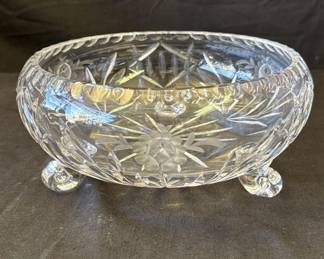 Lot # : 357z - Vintage crystal footed bowl
