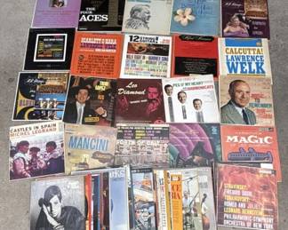 Lot # : 373 - Large group of vintage vinyl records
