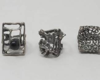 Lot # : 534 - Three sterling silver rings

