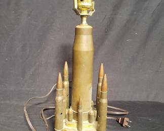 Lot # : 113 - Vintage trench art table lamp
