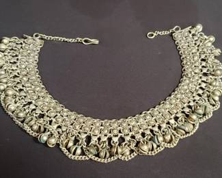 Lot # : 279 - Costume jewelry tribal anklet
