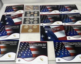 Lot # : 424 - Lot of Uncirculated U.S. mint coin sets
