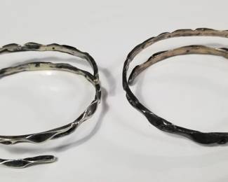 Lot # : 529 - Group of sterling silver bracelets
