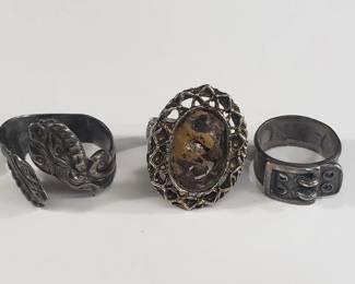 Lot # : 531 - 3 Sterling silver rings
