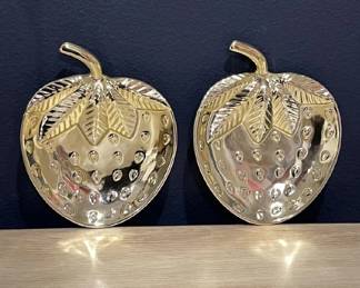 Lot # : 612v - Pair of metallic gold tone strawberry plates

