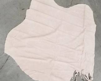 Lot # : 560 - Leather hide

