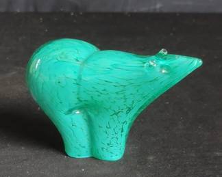Lot # : 663 - Studio art glass bear paperweight
