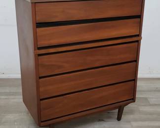 Lot # : 667 - Stanley mid-century modern walnut chest of drawers
