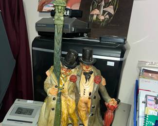 VINTAGE STATUE "TWO MEN ON A BRICK STREET"