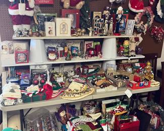 WALL OF CHRISTMAS!