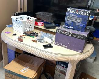 MATCHING AMERICAN DREW DINING TABLE