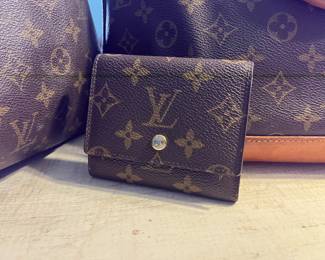 LOUIS VUITTON WALLET