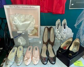 ITALIAN FERRAGAMO & NATORI SLIPPERS