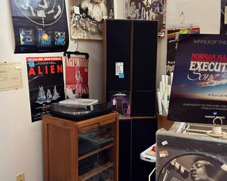 HIGH-END STEREO EQUIPMENT TOO