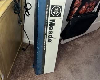 MEADE TELESCOPE IN BOX