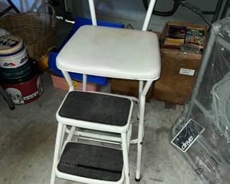 VINTAGE STEP/STOOL