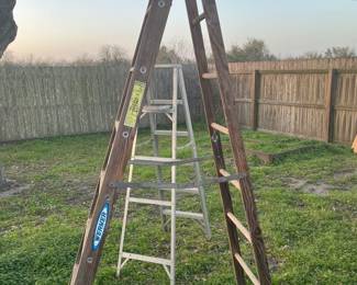 WERNER WOODEN 8' LADDER