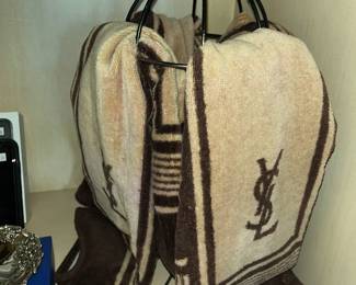 YVE SAINT LAURENT TOWELS