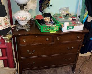 ANTIQUE OAK DRESSER