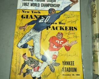 SIGNED 1962 NFL CHAMPIONSHIP GAME PROGRAM