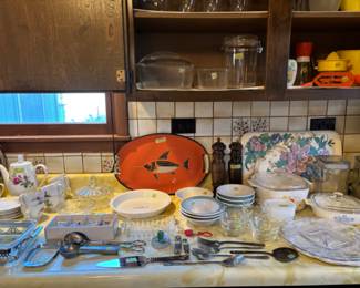 Vintage tea set, Pyrex, Corning ware, misc