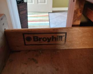 The bedroom set is made by broyhill
