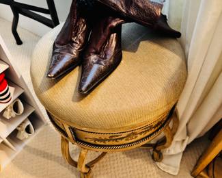 Women's Boots, Most Size 9, Vanity Bench
